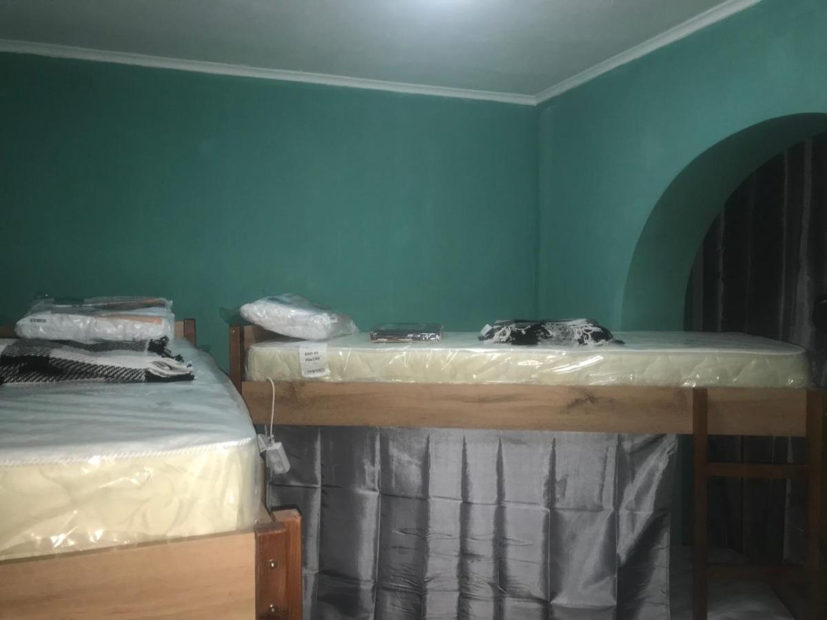Ararat-Borschagovskaya Hostel Kiev Eksteriør bilde